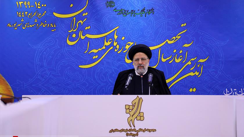 Iranpress: Judiciary Chief: insulting sanctities of others against freedom