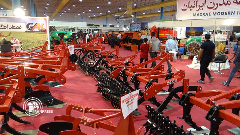 Iranpress: 16th specialized exhibition of agricultural machinery held in Iran