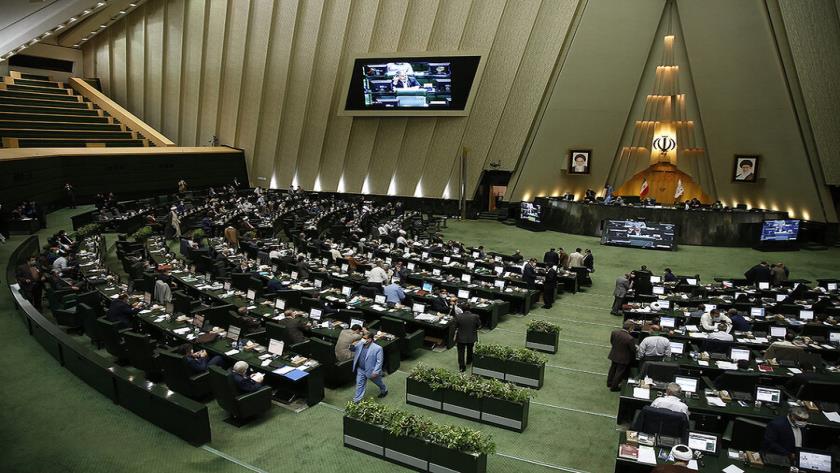 Iranpress: Outline of strategic plan action to lift sanctions approved by MPs