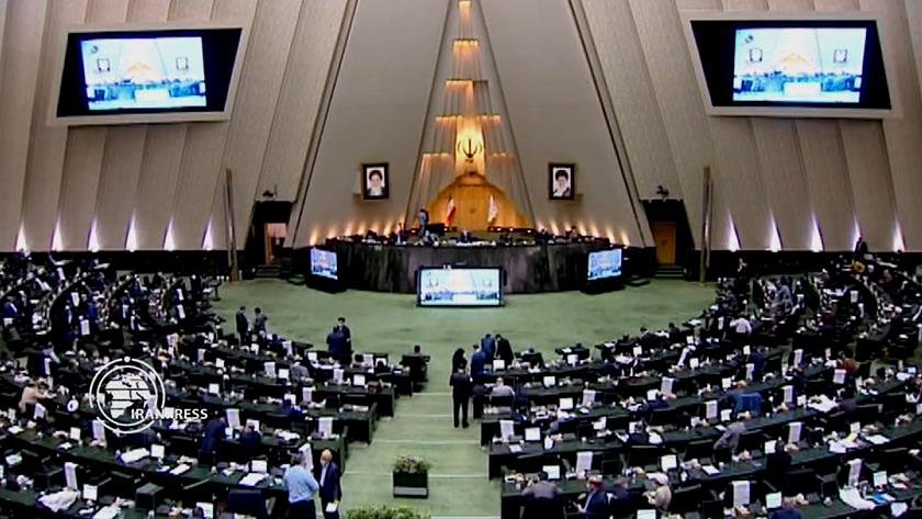 Iranpress: Iran’s parl. to review details of 1400 budget