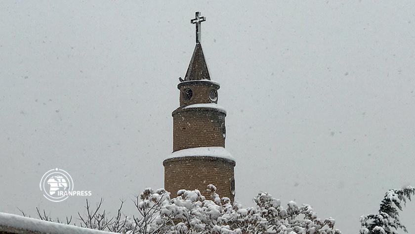 Iranpress:  Snowfall turned out Iranian city into a wonderland