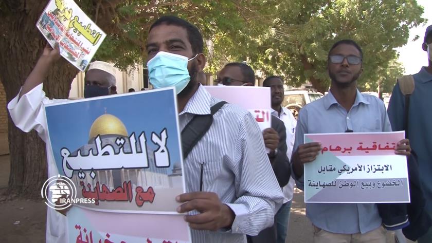 Iranpress: Sudanese denounce normalization of relations with Israel
