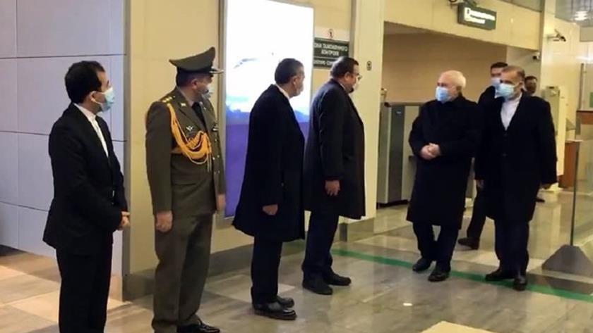 Iranpress: Zarif arrives in Moscow for bilateral, regional consultations