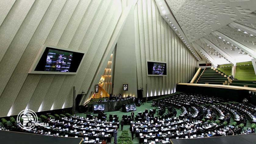 Iranpress: Parliament approves general points of budget bill