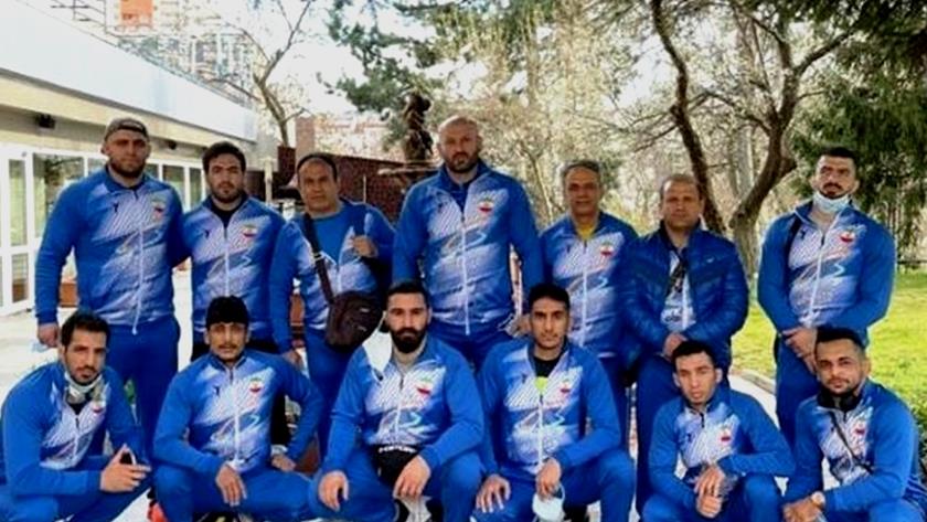 Iranpress: Iranian wrestlers win 6 gold, 1 silver in Bulgaria