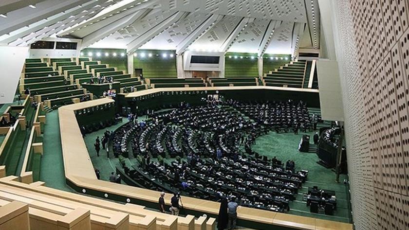 Iranpress: Iranian parliamentarians support Quds Resistance axis