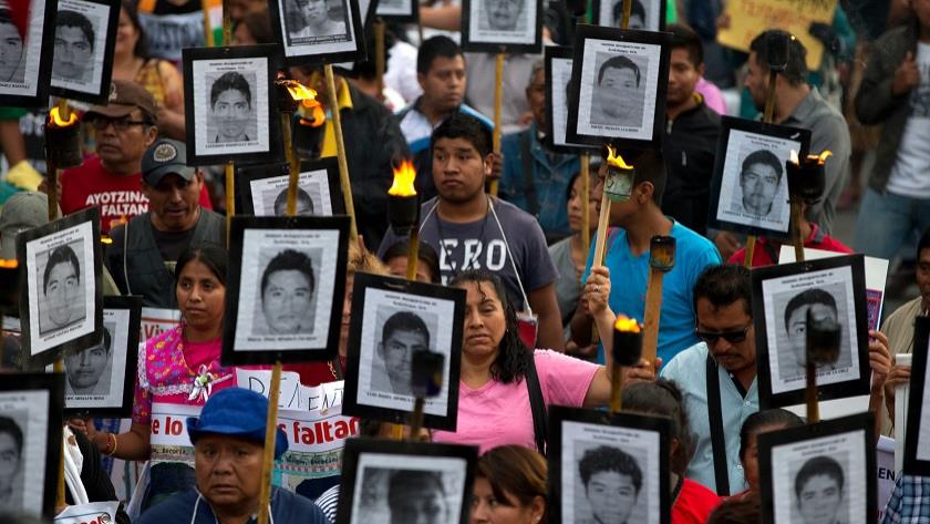 Iranpress: Mexico issued 101 arrest warrants in Ayotzinapa 43 missing students case