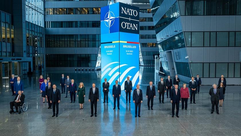 Iranpress: NATO leaders stress revival of JCPOA