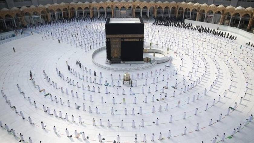 Iranpress: Pilgrims arriving in Saudi Arabia for 2nd Hajj amid COVID-19 pandemic