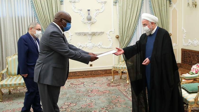 Iranpress: Rouhani: Kenya gateway for Iranian goods to Africa