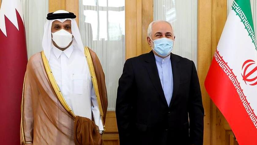 Iranpress: Iranian, Qatari FMs discuss bilateral ties