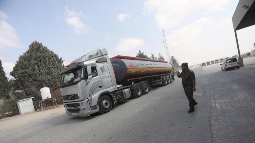 Iranpress: Israel bans entry of fuel for Gaza power plant