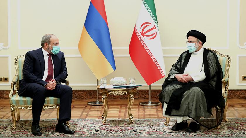Iranpress: President Raisi stresses deepening ties with Armenia, Algeria