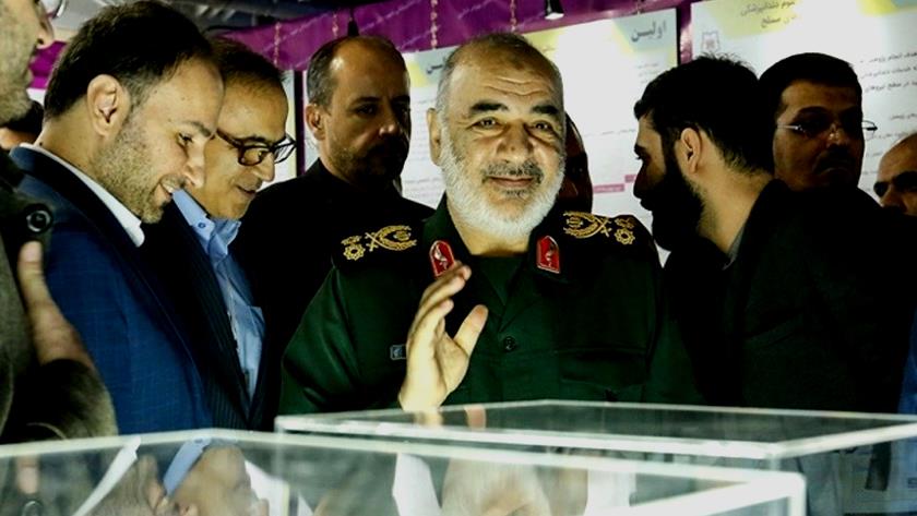 Iranpress: Examination of Martyr Soleimani Project against coronavirus kicks off