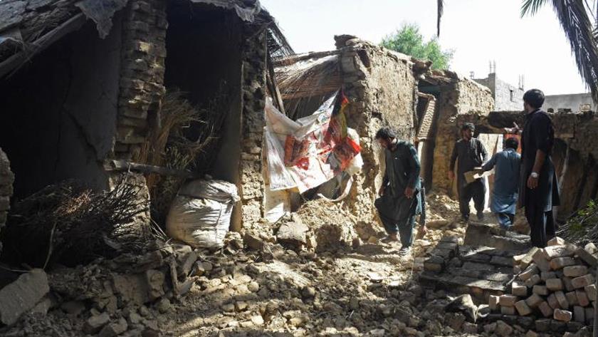 Iranpress: Iran extends condolences to Pakistan over deadly earthquake