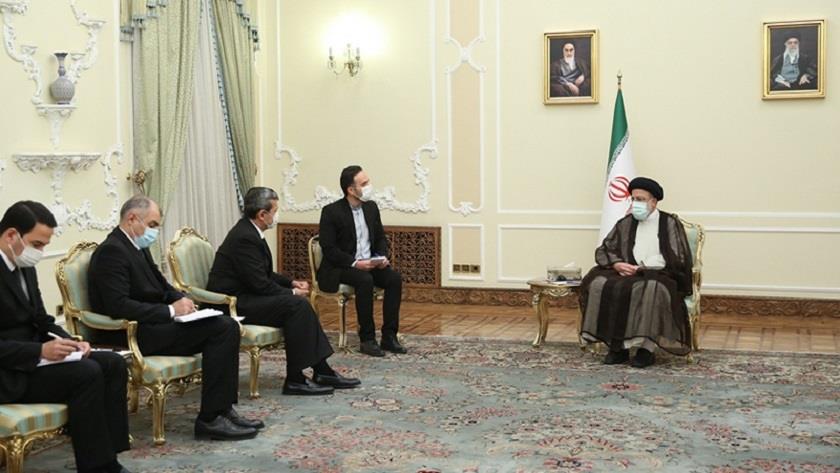 Iranpress: Iranian President stresses expansion of ties with Turkmenistan