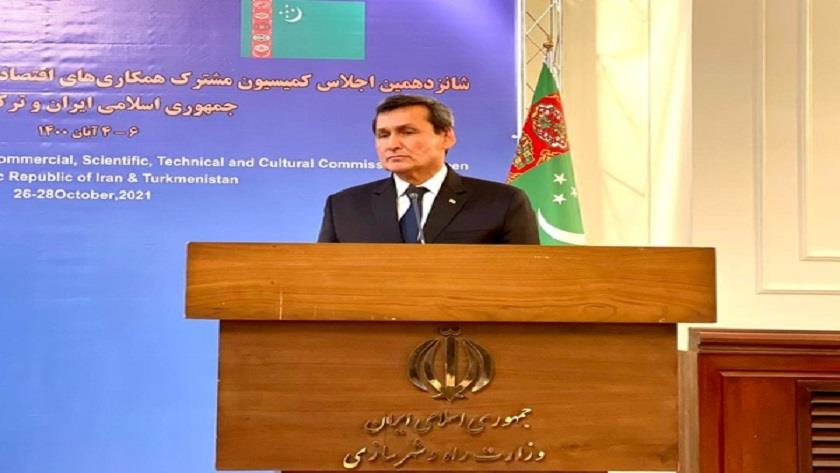 Iranpress: Iran, Turkmenistan sign 236 cooperation documents