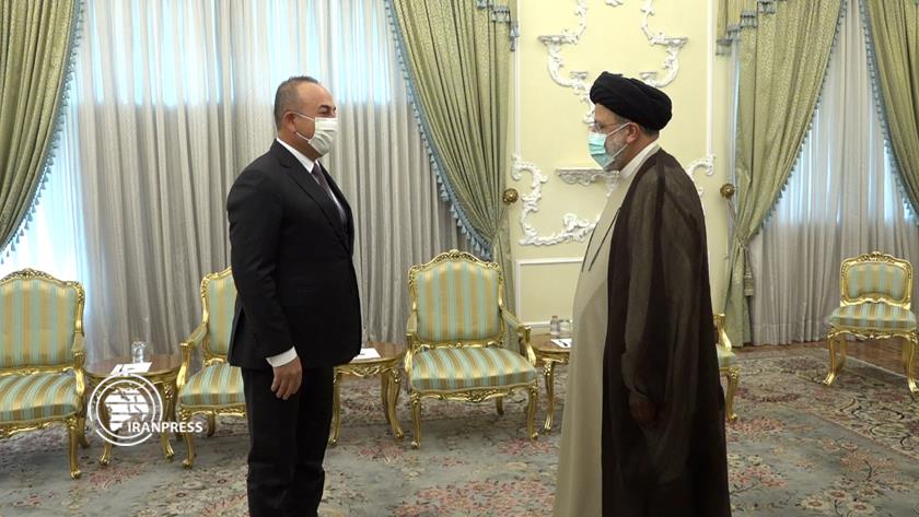 Iranpress: Iran-Turkey relations improving to comprehensive cooperation 