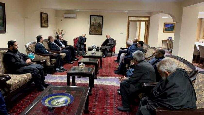 Iranpress: Iranian envoy, Afghanistan former Pres. meet, confer on cementing bilateral ties 