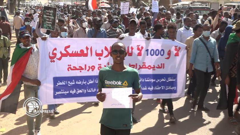 Iranpress: Tens of thousands protest in anti-military marches in Sudan