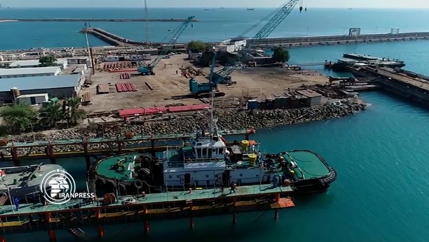 Iranpress: Capacity of Shahid Rajaei Port; repairing vessels to transporting goods