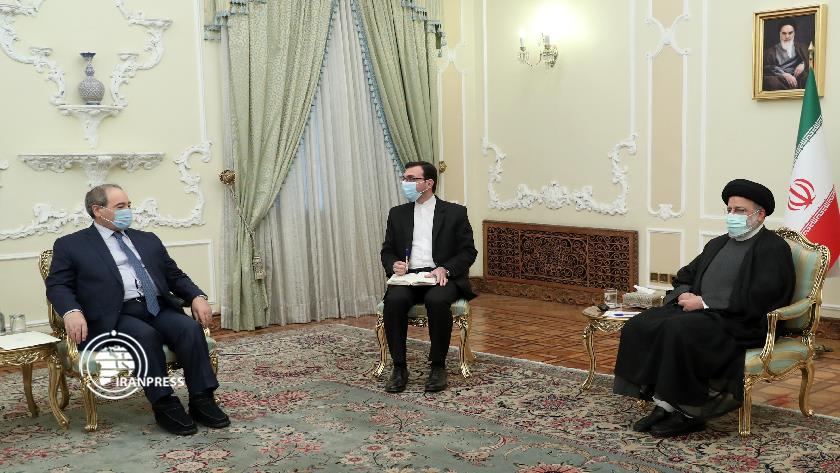 Iranpress: Iran seeks stronger economic ties with Syria: Iranian President