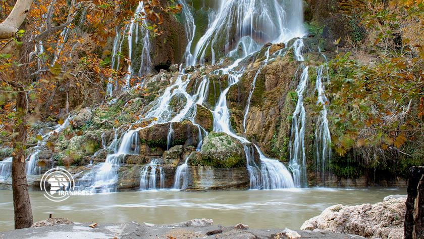 Iranpress: Watch scenic beauties of Bisheh waterfall in Iran