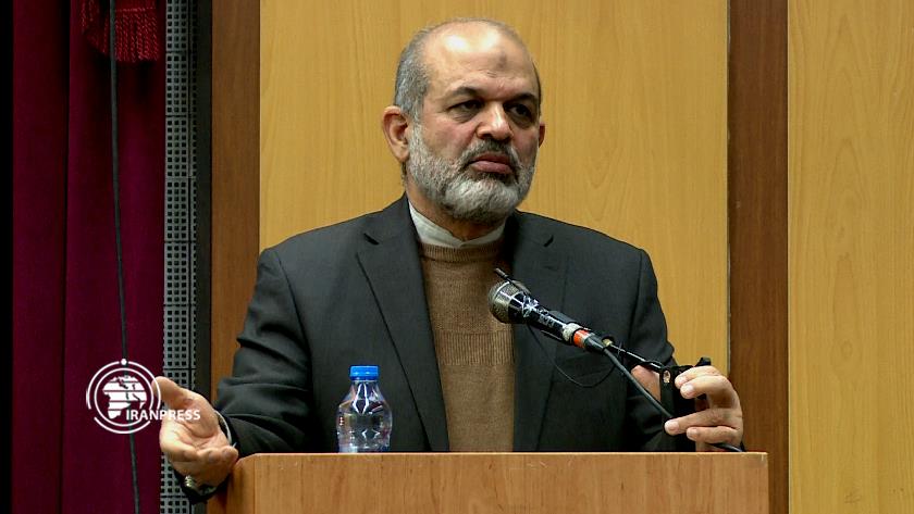 Iranpress: Interior Min. stresses scientific plans to improve country