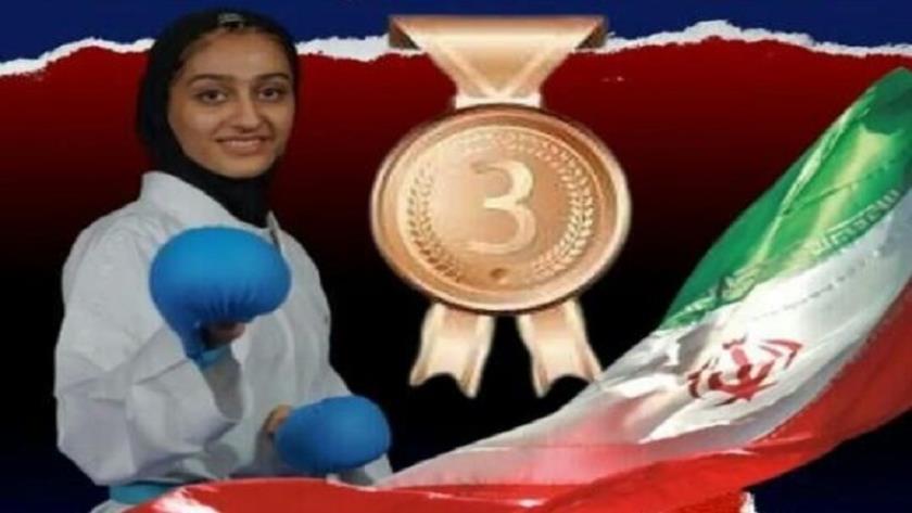 Iranpress: Iranian woman wins bronze medal in Asian Karate Championship