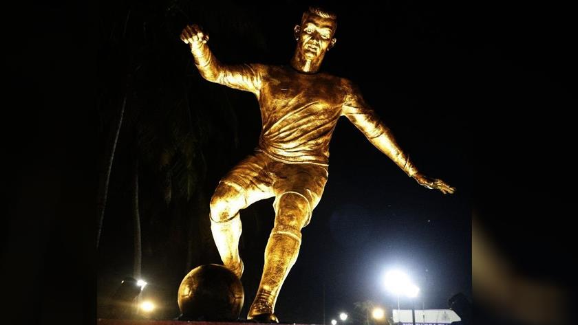 Iranpress: Indian locals protest Cristiano Ronaldo statue