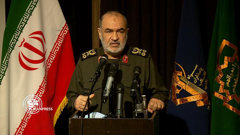 Iranpress: Maj. Gen. Salami: Enemy seeks to destroy Iranians’ self-confidence