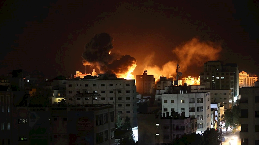 Iranpress: Israel pounds Gaza from land, sea and air