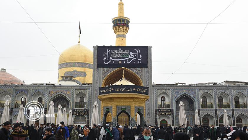 Iranpress: In Picture: Imam Reza Shrine at Lady Fatima Martyrdom anniversary