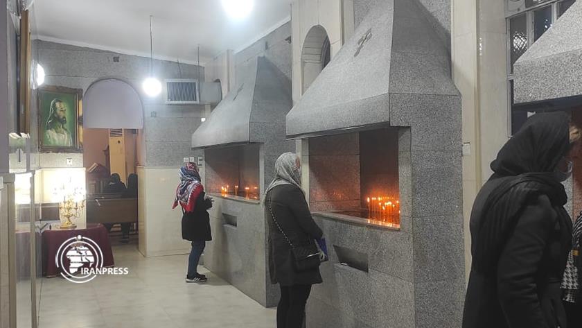Iranpress: Christians of Tehran hold New Year celebration in Targmantschatz Church