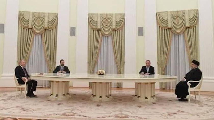 Iranpress: Raisi and Putin discuss mutual, international affairs