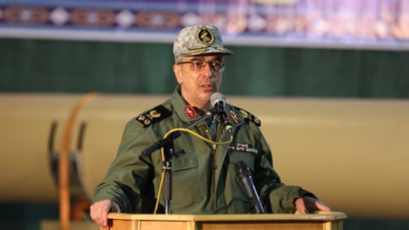 Iranpress: Iranian commander: Enemies are afraid of invading Iran