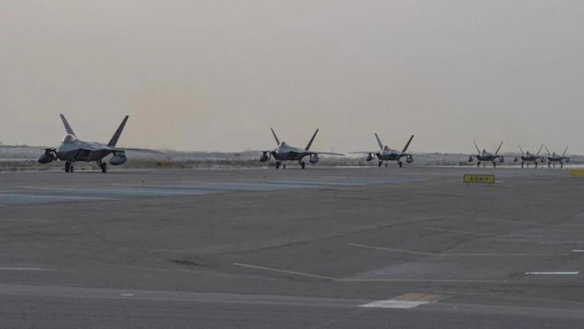 Iranpress: US deploys F-22 squadron to UAE after Yemen
