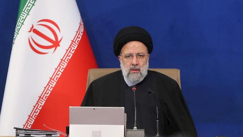Iranpress: Tehran vigorously pursuing removal of sanctions: Raisi
