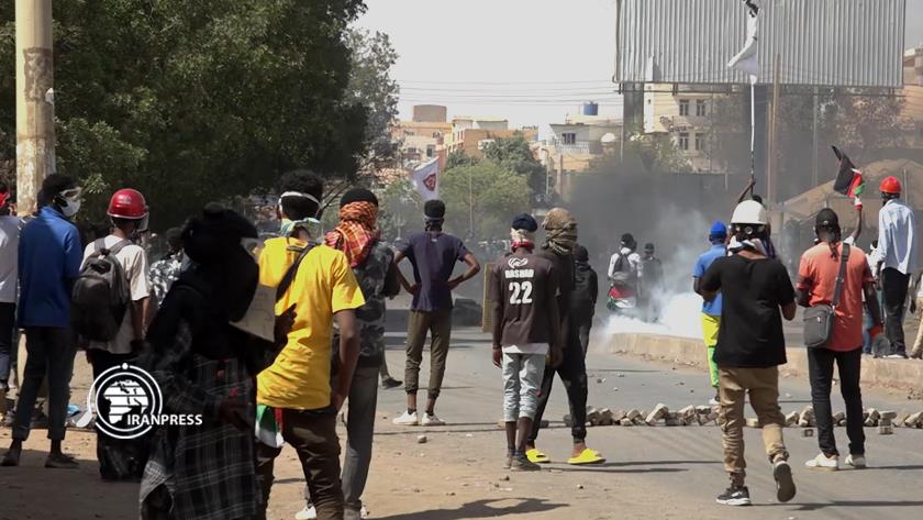 Iranpress: Sudan protests ongoing; labor strike kicks off 