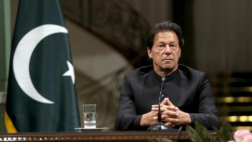 Iranpress: Pakistani PM Imran Khan accuses US of trying to oust him 