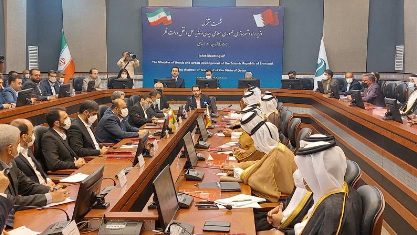 Iranpress: Iran, Qatar to boost bilateral maritime, air cooperation