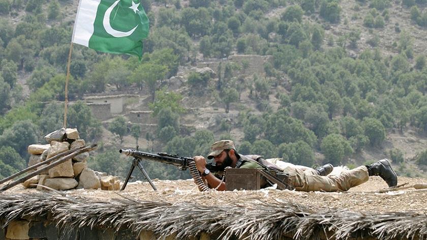 Iranpress: Shootout leaves two Pakistani soldiers dead in Khyber Pakhtunkhwa