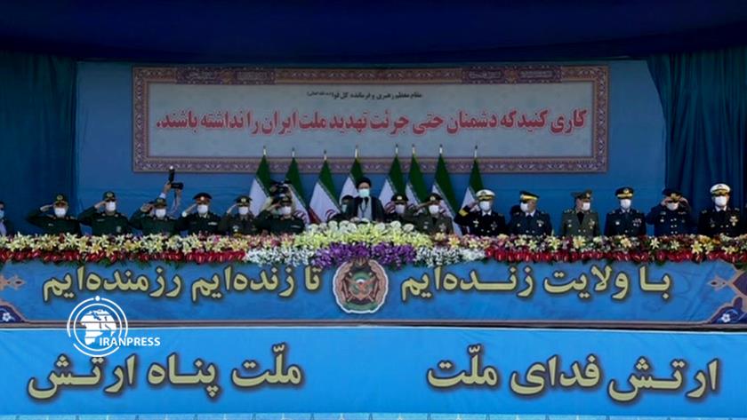Iranpress: Parade to mark Iran