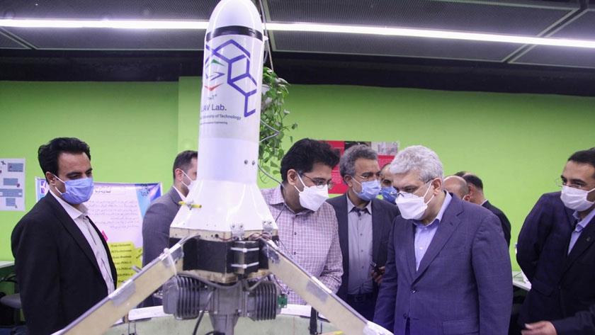 Iranpress: Iran develops inovation centers on science and technology 