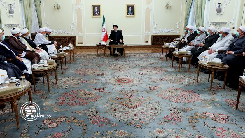 Iranpress: Raisi stresses Muslim unity as a strategy for Iran