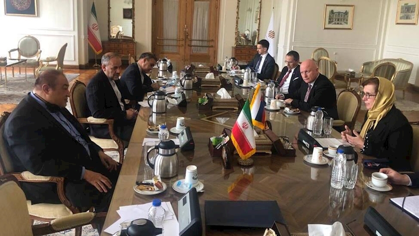 Iranpress: Iran, Slovakia stressed need to expand bilateral economic cooperation