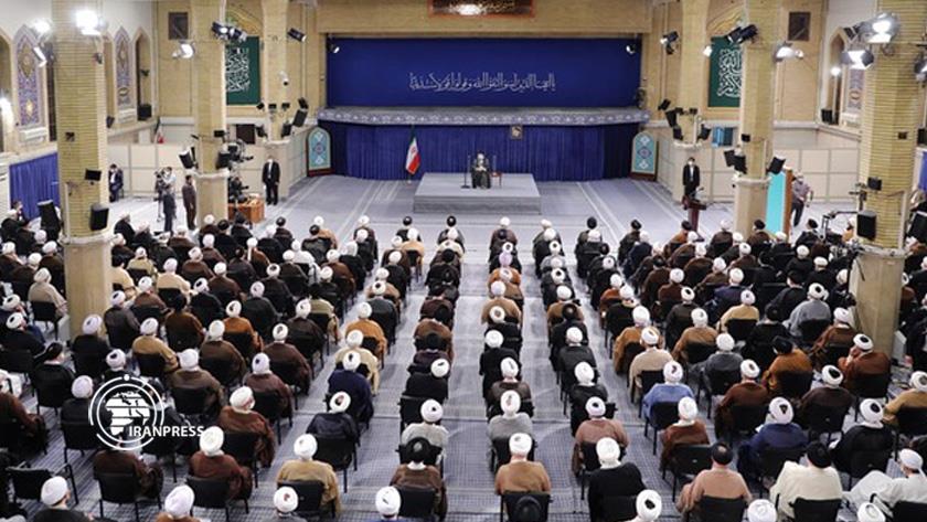 Iranpress: Friday prayer leaders call on leader of Iran