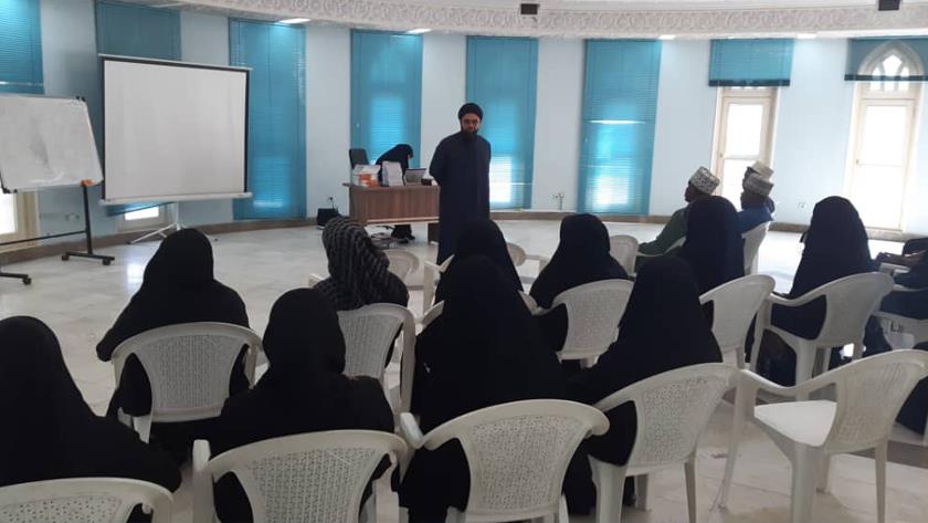 Iranpress: Workshops of Imam Reza shrine ambs. host Madagascan students