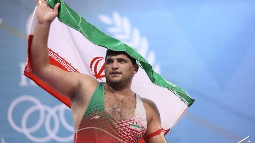Iranpress: Iran snatches third gold in Greco-Roman wrestling at Islamic Solidarity Games