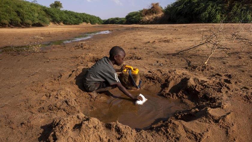 Iranpress: Children suffering dire drought across parts of Africa